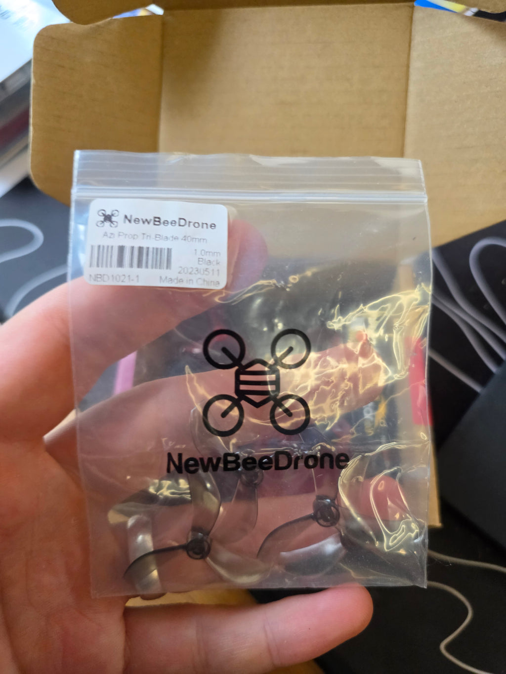 The actual returned Hummingbird V3 in this listing